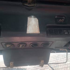Prodajem traktor Ursus 902b