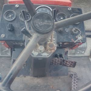 Prodajem traktor Ursus 902b