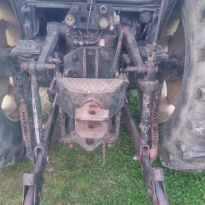 Prodajem traktor Ursus 902b