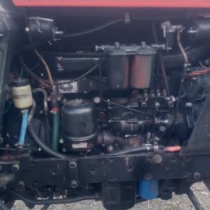 Prodajem traktor Ursus 902b