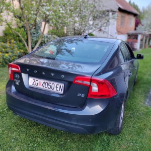 Prodajem Volvo s60 u super stanju!!!
