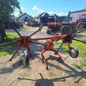 Razbacivač DEUTZ FAHR 3m