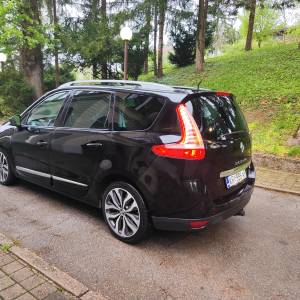Renault Grand Scenic BOSE 130 ks