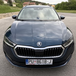 Škoda Octavia 2.0 TDI DSG *4x4* 2022. Godina 150 ks.. Top stanje.