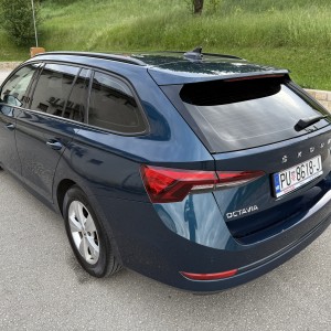 Škoda Octavia 2.0 TDI DSG *4x4* 2022. Godina 150 ks.. Top stanje.