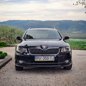 ŠKODA SUPERB 2.0 TDI 140KS – FULL OPREMA – BEZ ULAGANJA