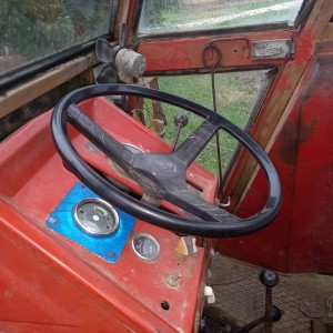 TRAKTOR IMT 560