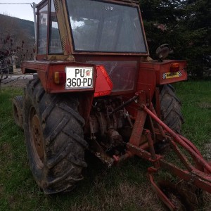 TRAKTOR IMT 560