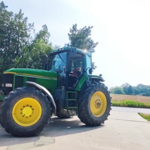 Traktor John Deere 7800