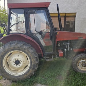 Traktor Universal U-453 prodajem