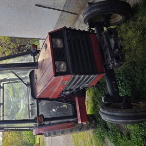 Traktor Universal U-453 prodajem