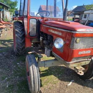 Traktor ZETOR