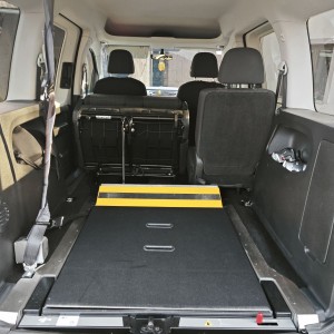 VW Caddy 2,0 TDI DSG PRILAGOĐEN ZA INVALIDE
