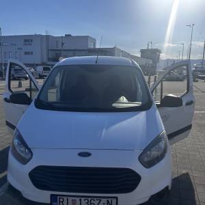 FORD TRANSIT COURIER