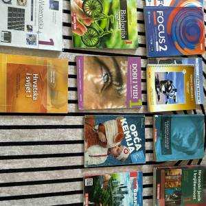 Knjige za medicinsku Školu