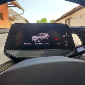 Prodajem električno vozilo WV ID.4