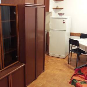 Srednjaci, 41 m2, tramvaj, lift, klima, odvojena soba