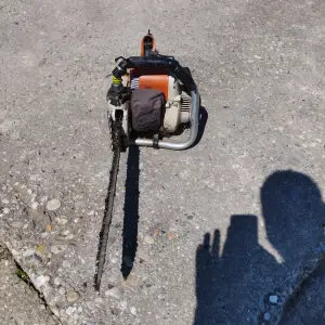 Motorna pila STIHL 08