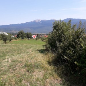 Korenica građevinsko zemljište 8.000m2