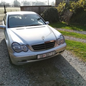 Mercedes-benz C200 cdi classic u odličnom stanju