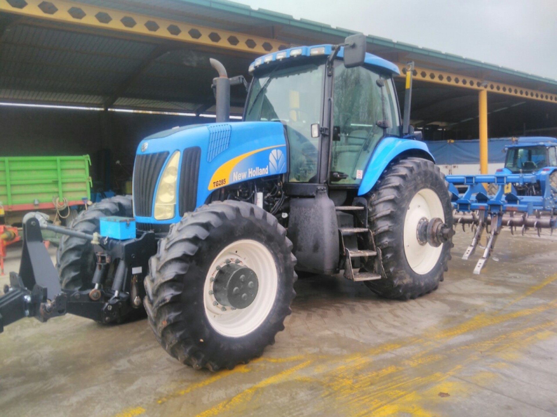 New Holland TG 285
