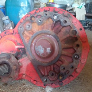 Lijevi Reduktor za Deutz Fahr 1300,1302,1322,1620,2680,3580,3610,3630,4045