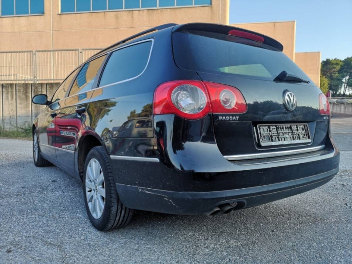 VW Passat 2,0 TDI DSG MJENJAČ, ODLIČAN!