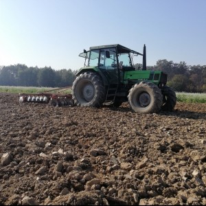 Deutz fahr 4.51 sa prednjim utovarivačem, moguca zamjena