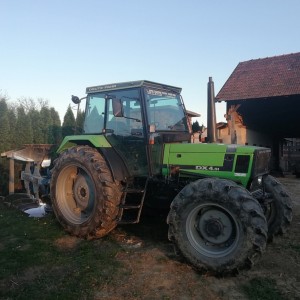 Deutz fahr 4.51 sa prednjim utovarivačem, moguca zamjena