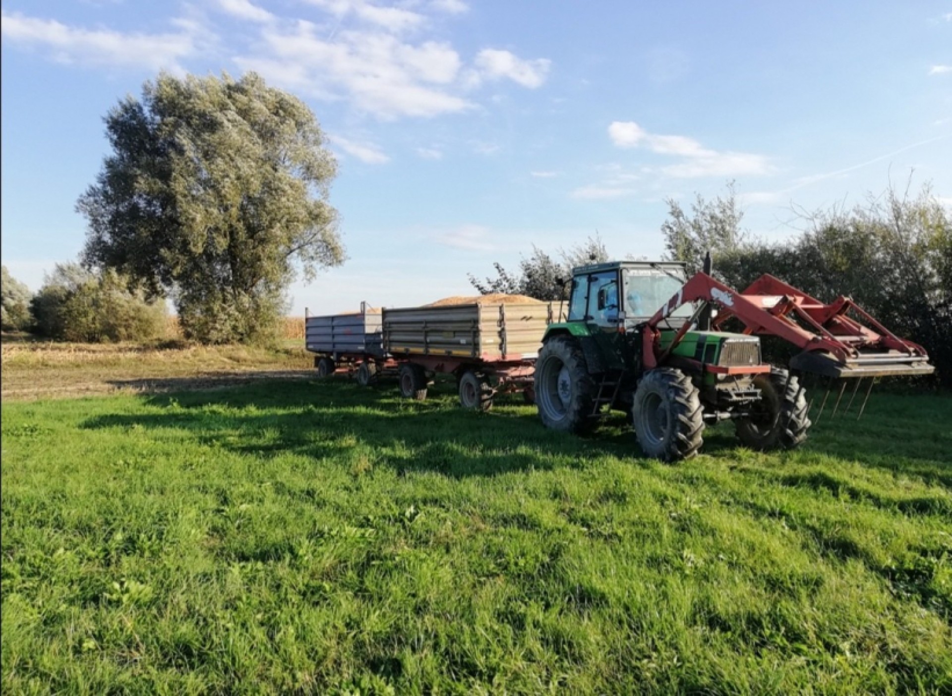 Deutz fahr 4.51 sa prednjim utovarivačem, moguca zamjena
