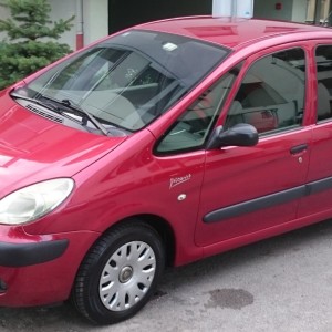Prodajem Xsara Picasso 2.0HDi 2005 godište, prvi vlasnik