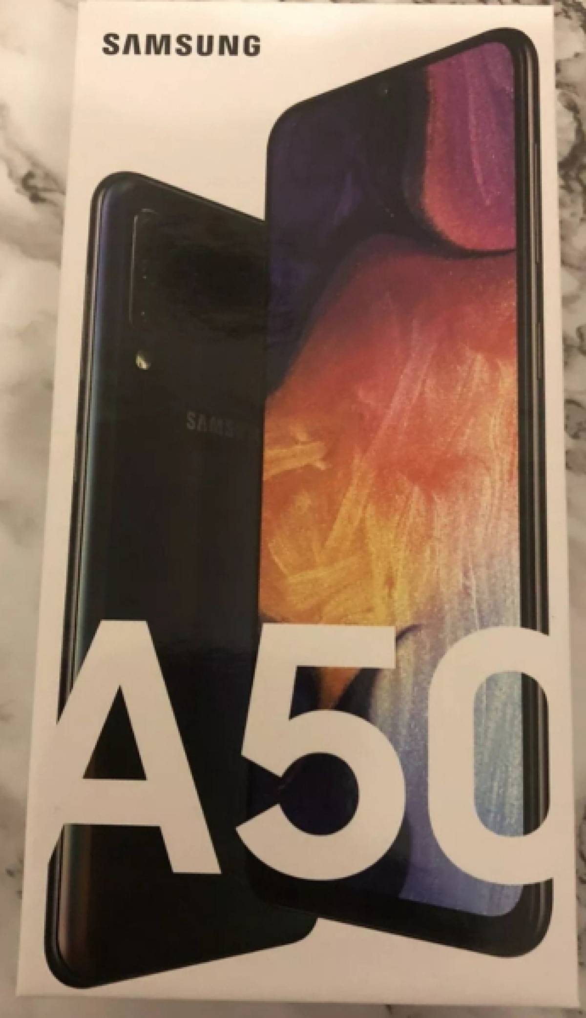 Samsung a50 nov crni