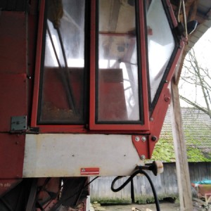 Prodajem kombajn Fahr M100