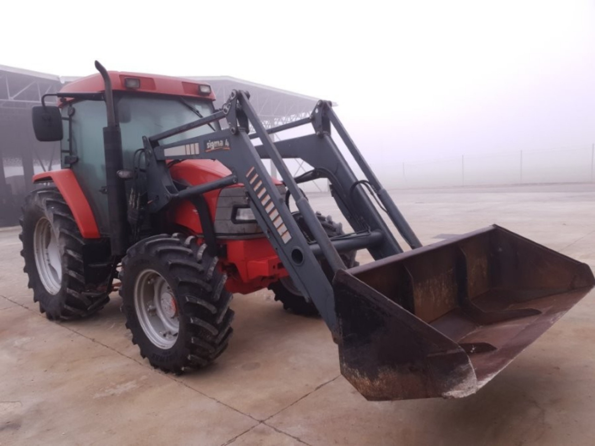 traktor mc cormik cx 105
