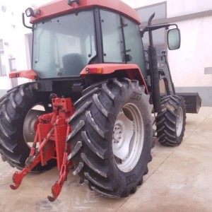 traktor mc cormik cx 105