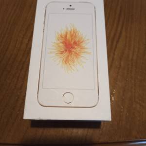 Iphone SE 16 GB zlatne boje
