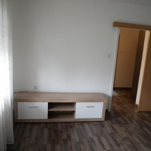 DVOSOBNI STAN u kući IZNAJMLJUJE SE U KOPRIVNICI