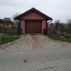 Prodajem kuću i kompletno imanje