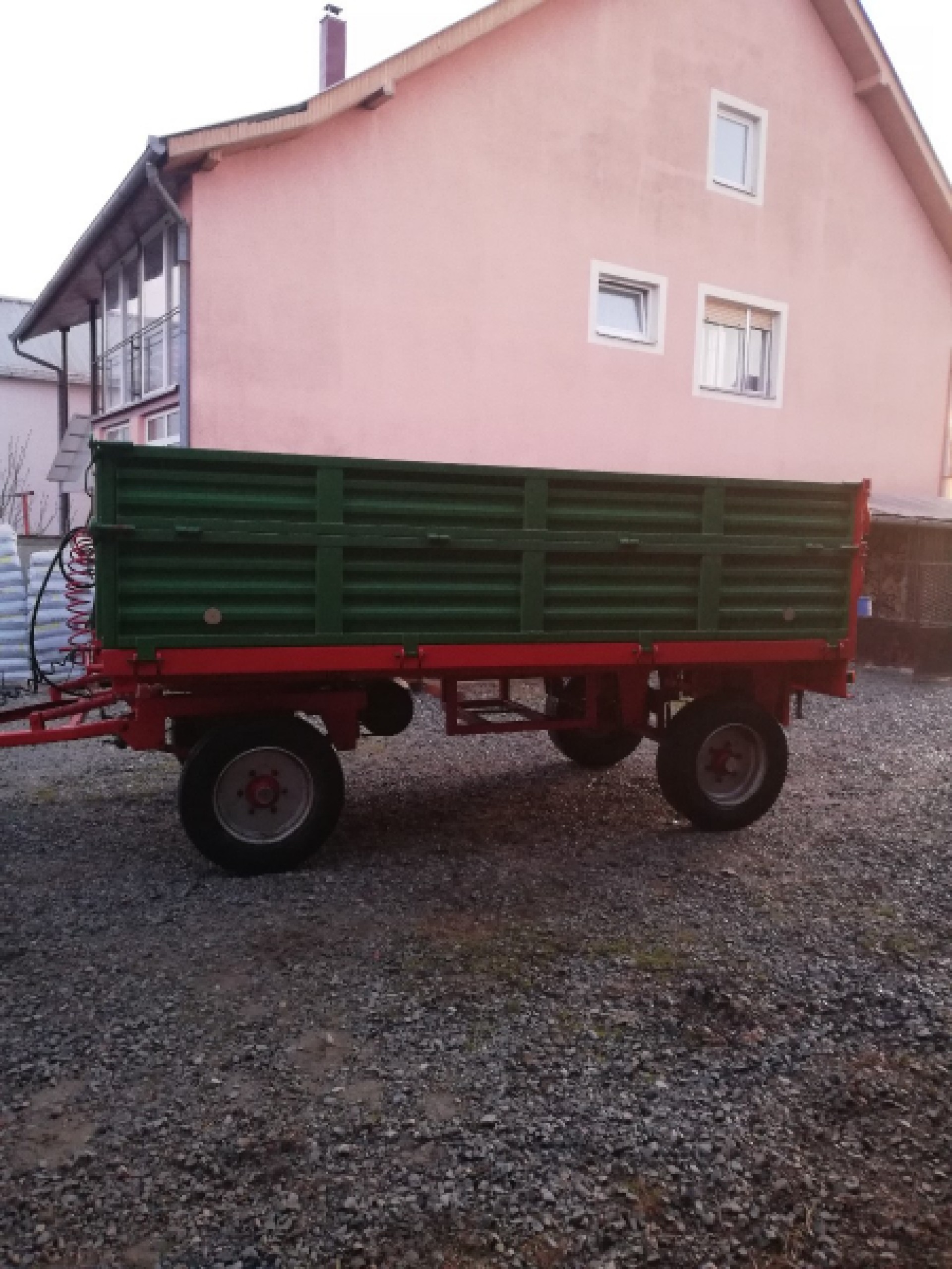 Prodajem prikolicu kipericu 5t