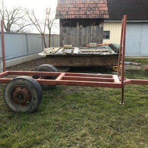 TRAKTORSKA PRIKOLICA ZA DRVA(CEZA)