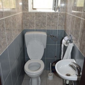 prodajem stan na otoku Murteru - ribarsko turističko naselje Jezera