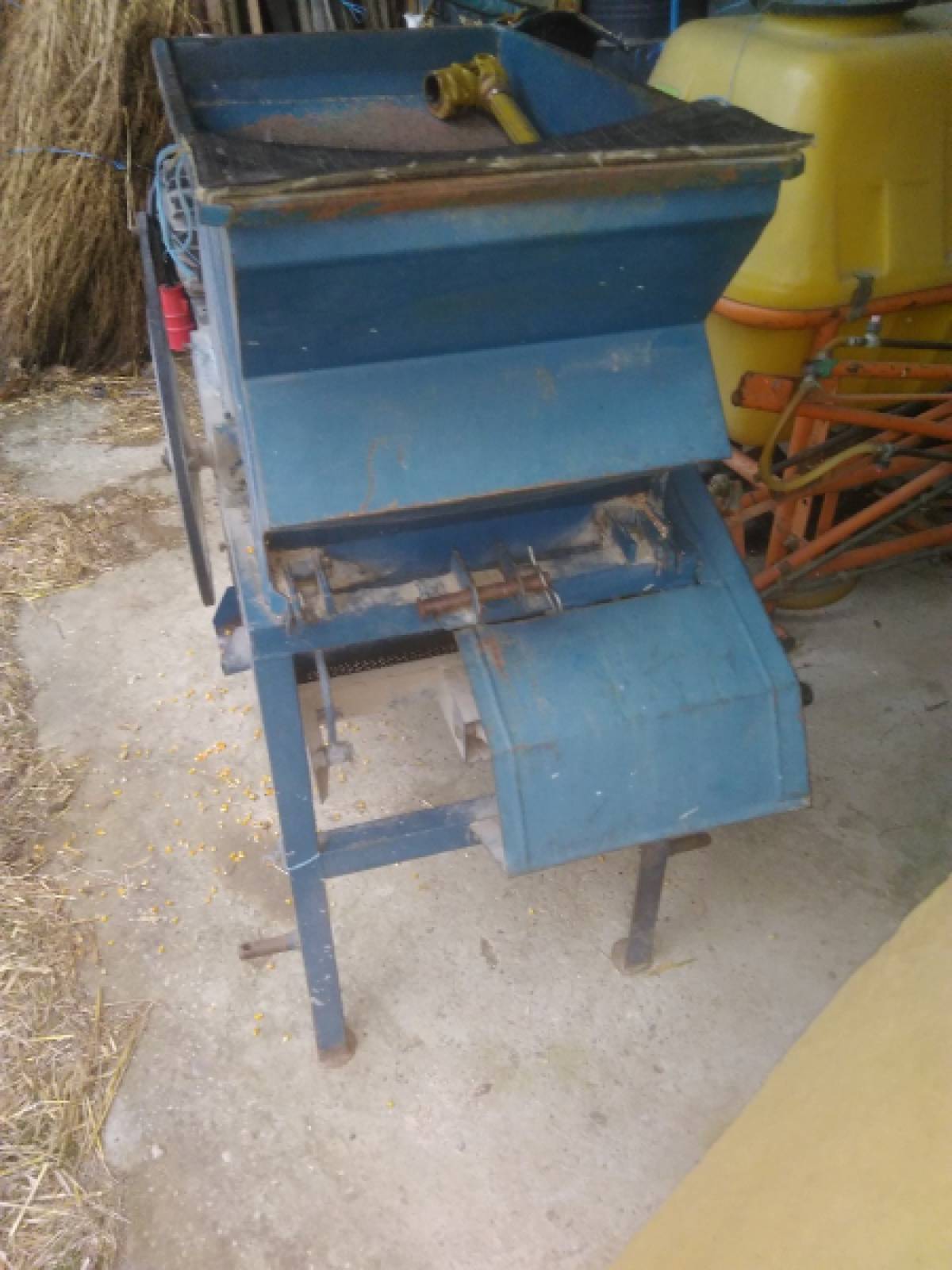 krunjac za kukuruz sa elektro motorom