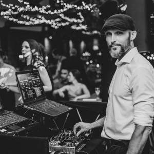 DJ za vjenčanja i ostale prigode, rasvjeta, razglas