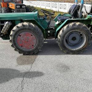 Traktor vinogradar Ferrari