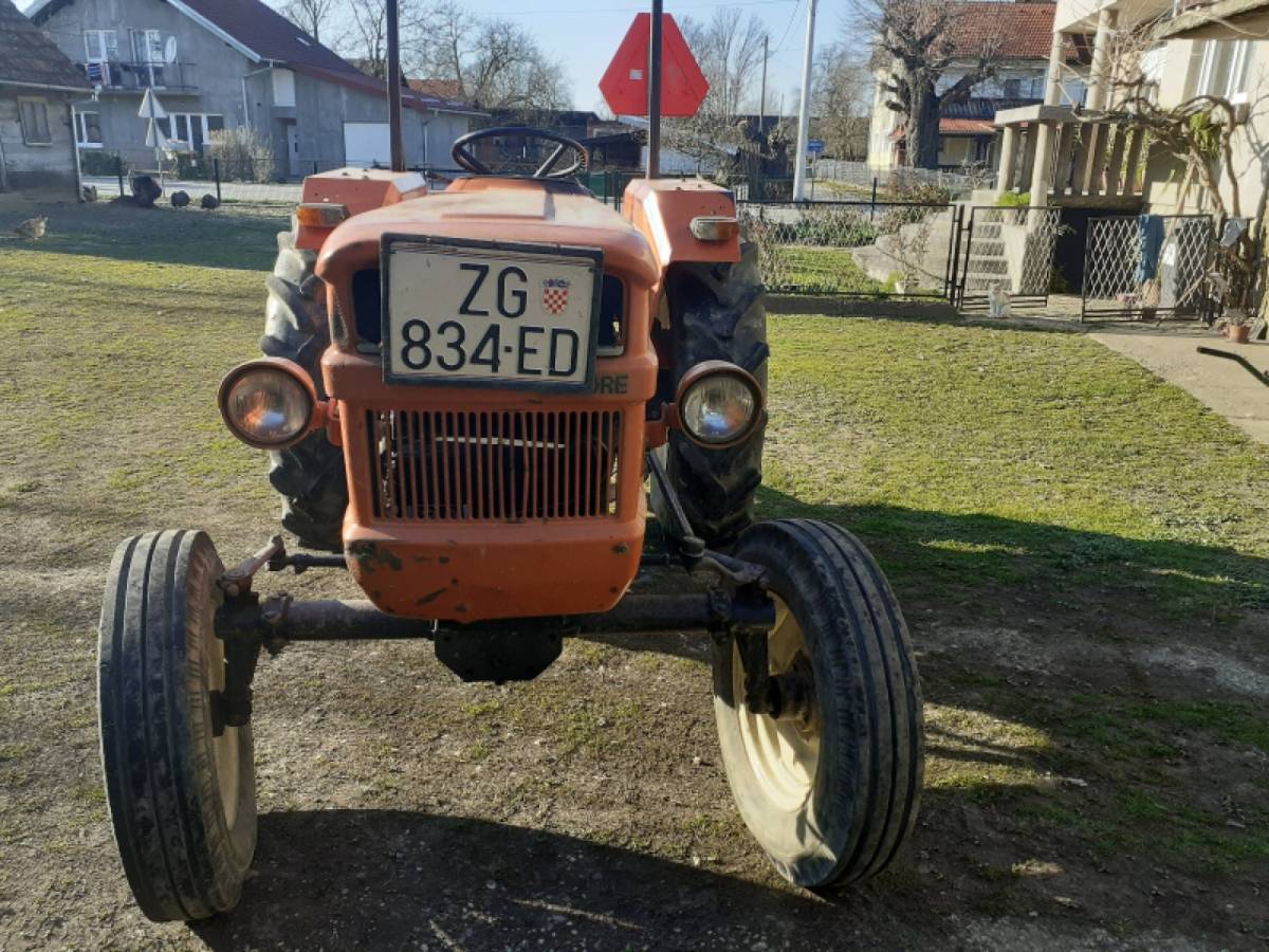 Traktor Fiat Štore 402