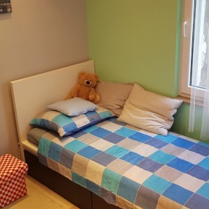 PRILIKA!!! Luksuzan apartman s velikom okućnicom i dva parkinga