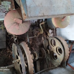 prodajem traktor zetor 4718 sa priključcima