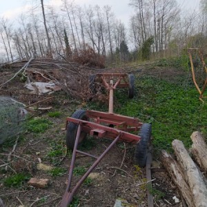 prodajem traktor zetor 4718 sa priključcima
