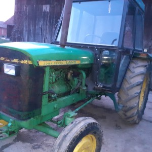 PRODAJEM TRAKTOR