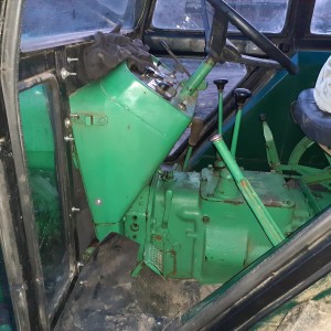 PRODAJEM TRAKTOR